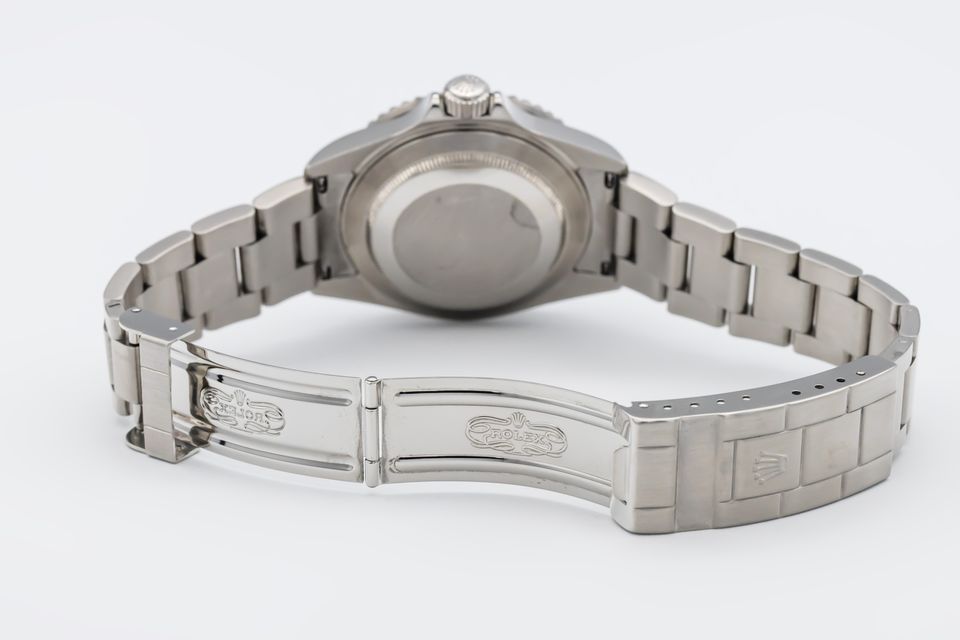 Rolex Submariner 16610 Image 4